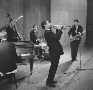 Les Instruments Essentiels du Jazz : De la Trompette au Piano, Découvrez les Indispensables du Genre