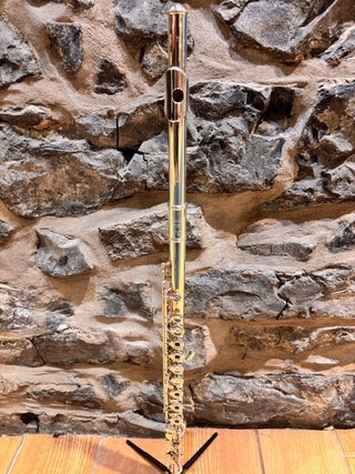 Pre-Owned Yamaha YFL581 Professional Flute