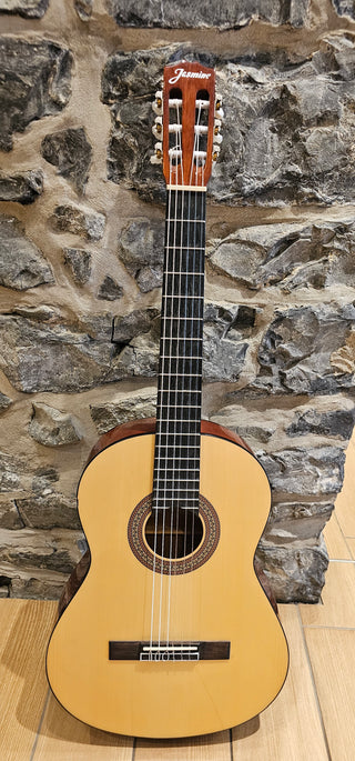 Pre-Owned Jasmine JC25-NAT-U Classical Guitar