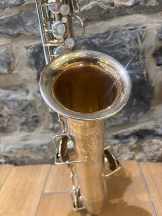 Saxophone en Do (C Melody) Buesher Usagé