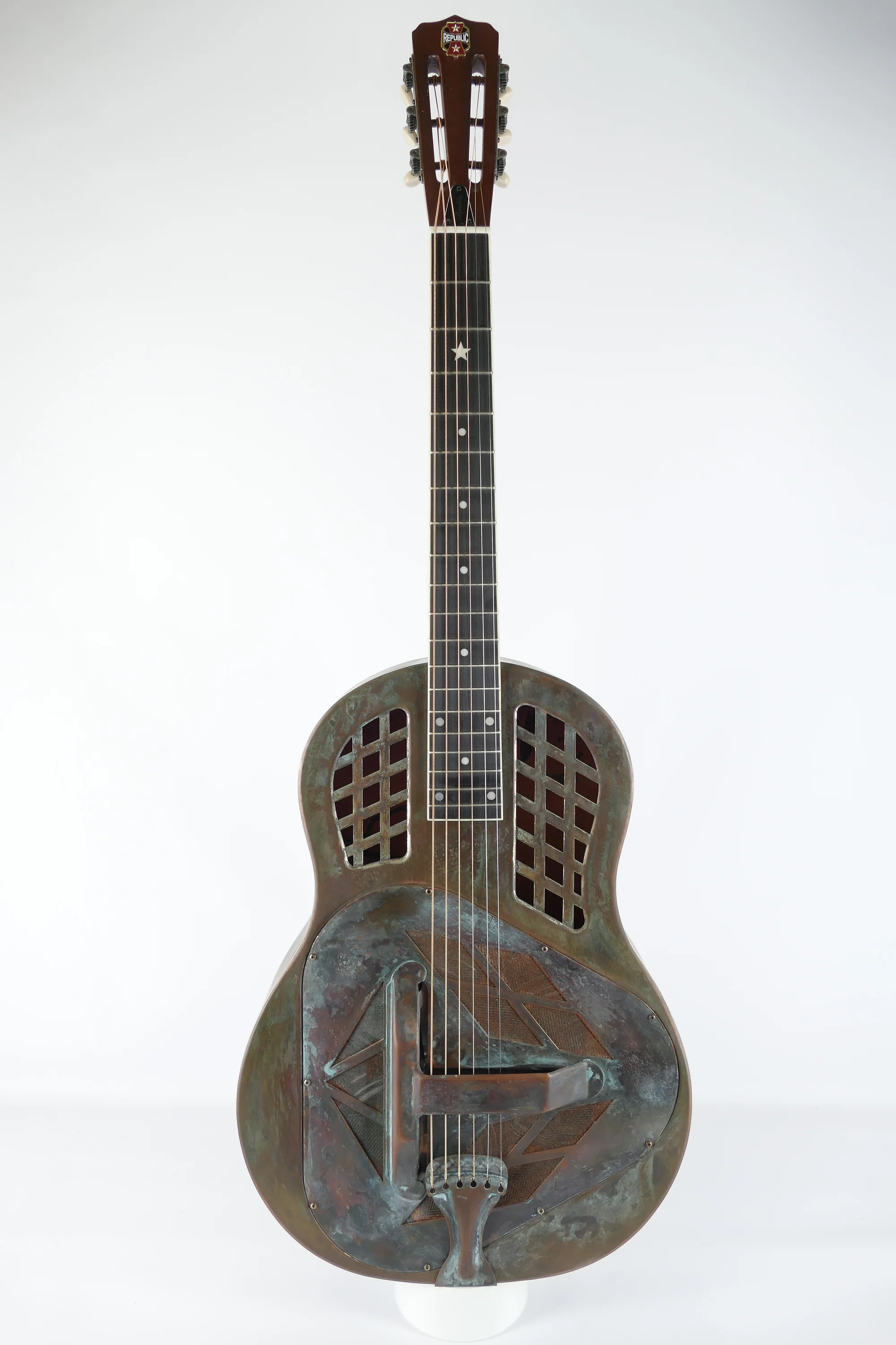 Republic Tricone Classic Copper Rust Resonator Guitar – Twigg Musique Republic Tricone Classic Copper Rust Resonator Guitar – Twigg Musique